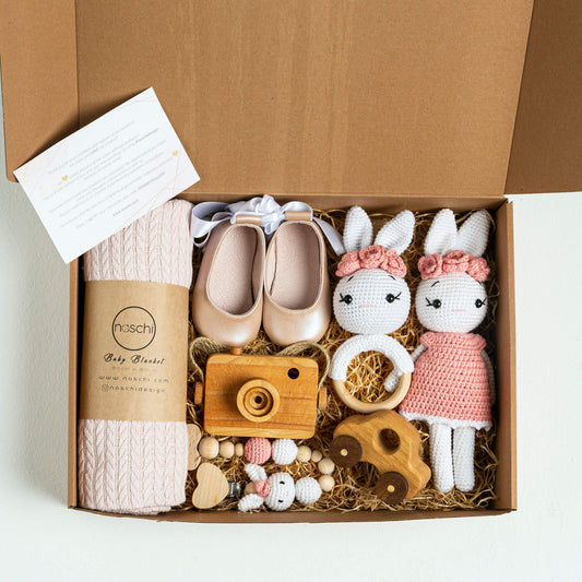 Ayla Organic Baby Girl Gift Box - 7 Pieces