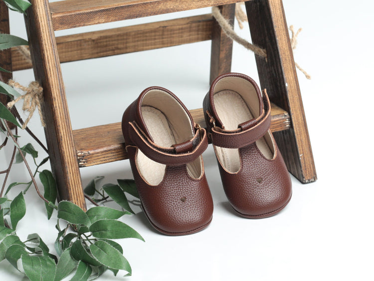 Braune Baby Nora Mary Janes Schuhe